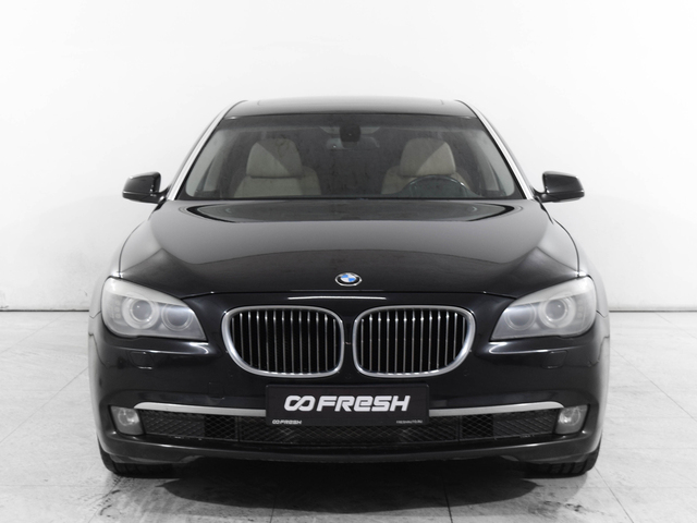 BMW 7 серии 2015