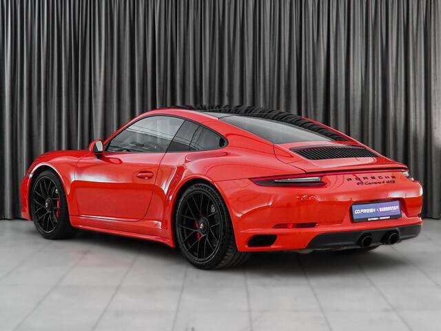 Porsche 911 2021