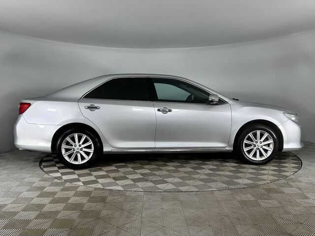 Toyota Camry 2014