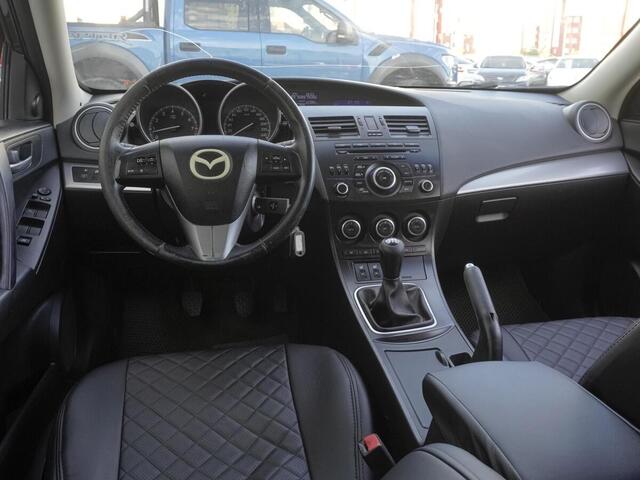 Mazda 3 2012