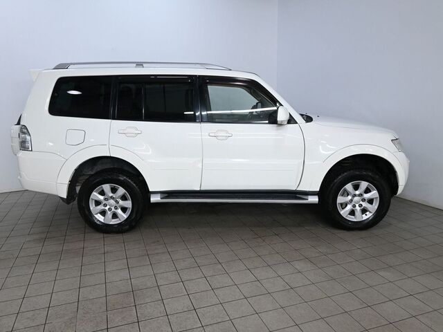 Mitsubishi Pajero 2011