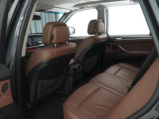 BMW X5 2011