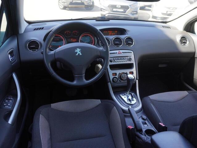 Peugeot 308 2011