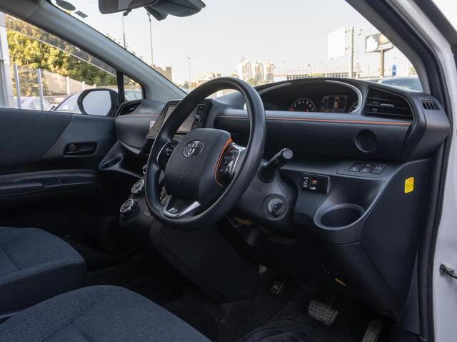 Toyota Sienta 2018