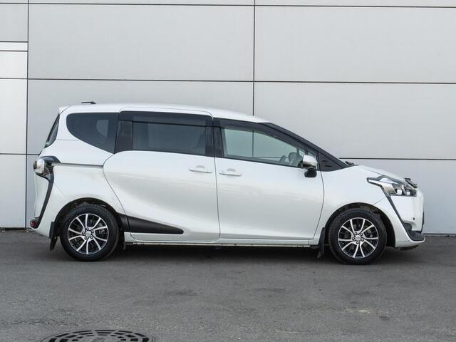 Toyota Sienta 2018