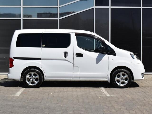 Nissan NV200 2014