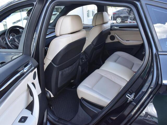 BMW X6 2011