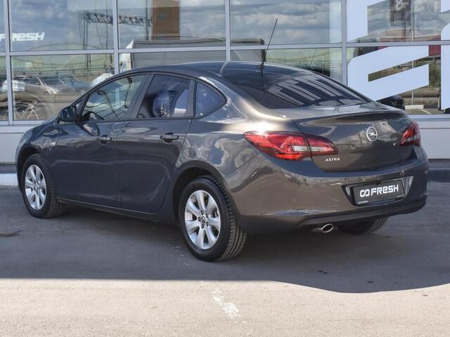 Nissan Almera 2016