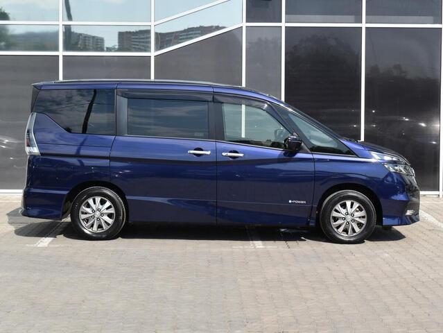 Nissan Serena 2018