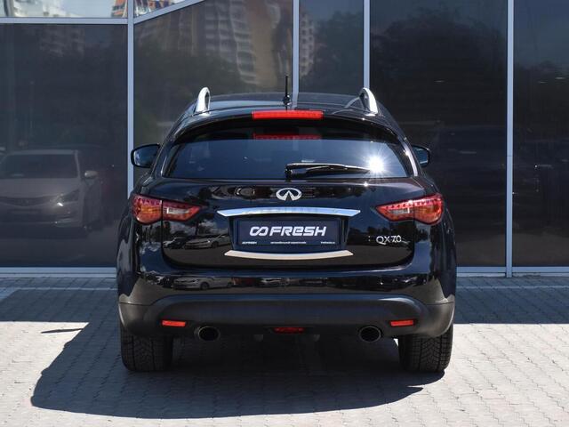 Infiniti QX70 2014