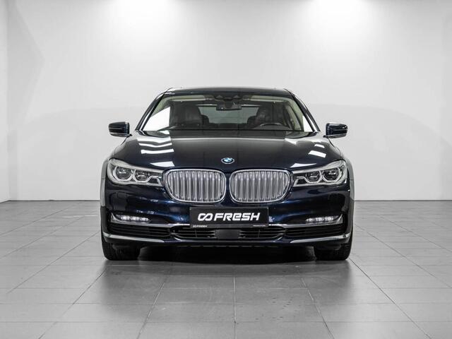 BMW 7 серии 2015