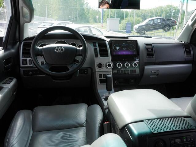 Toyota Sequoia 2009