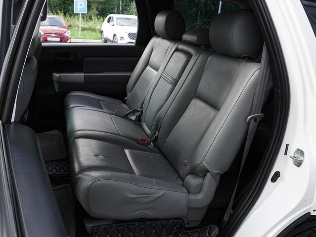 Toyota Sequoia 2009