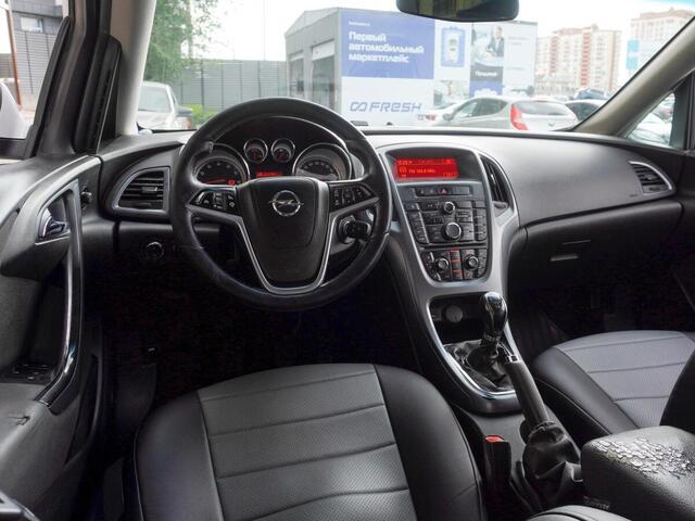 Opel Astra 2014