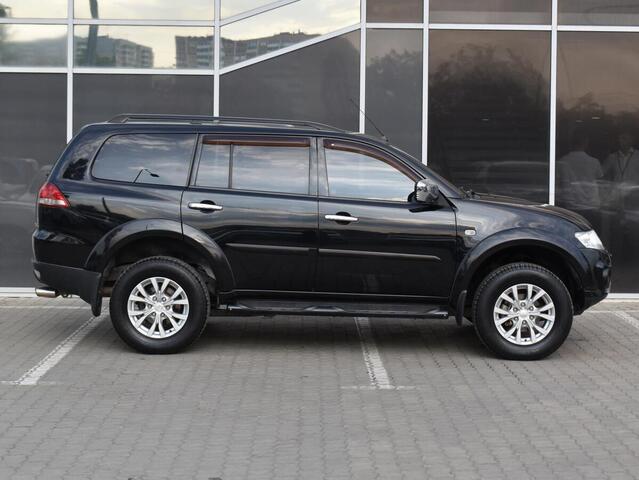 Mitsubishi Pajero Sport 2013