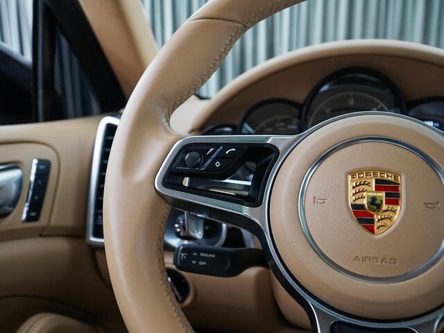 Porsche Cayenne 2014