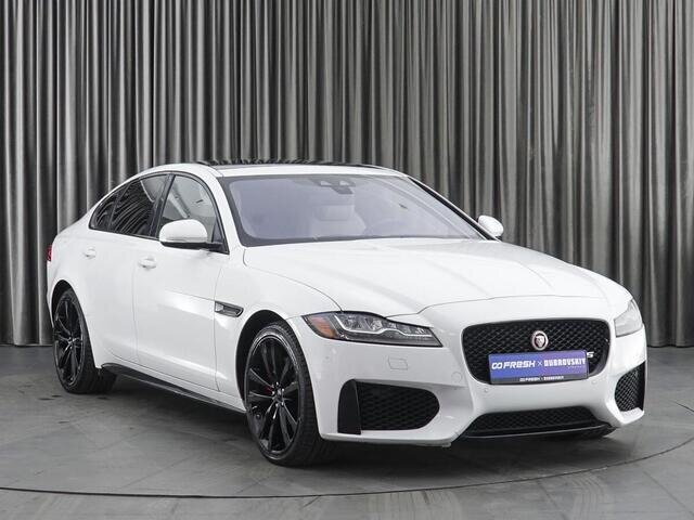 Jaguar XF 2015