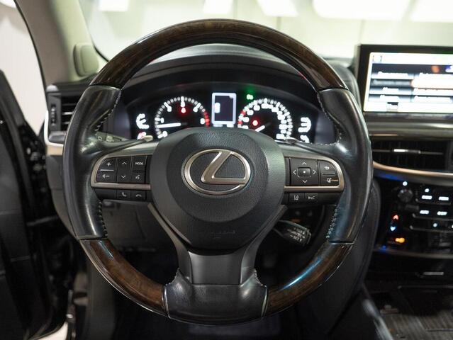 Lexus LX 2016