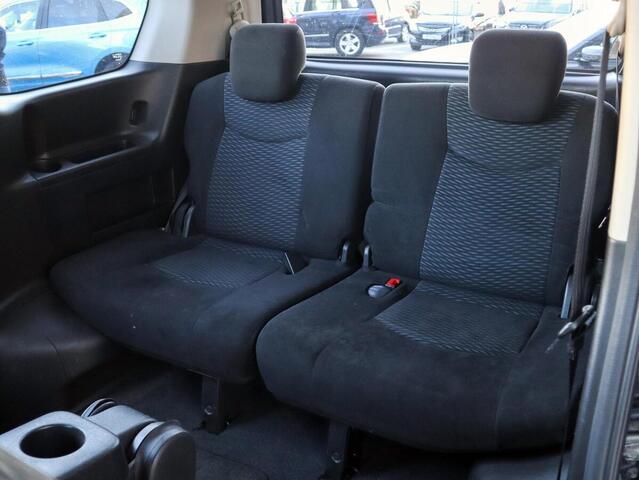 Nissan Serena 2012