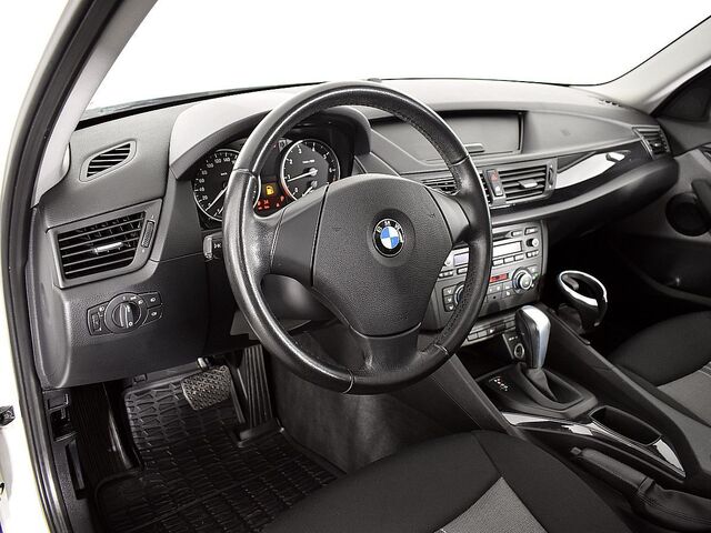 BMW X1 2011