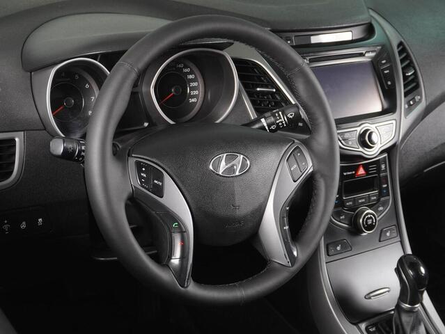 Hyundai Elantra 2015