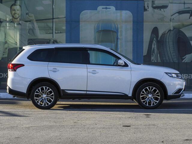 Mitsubishi Outlander 2015