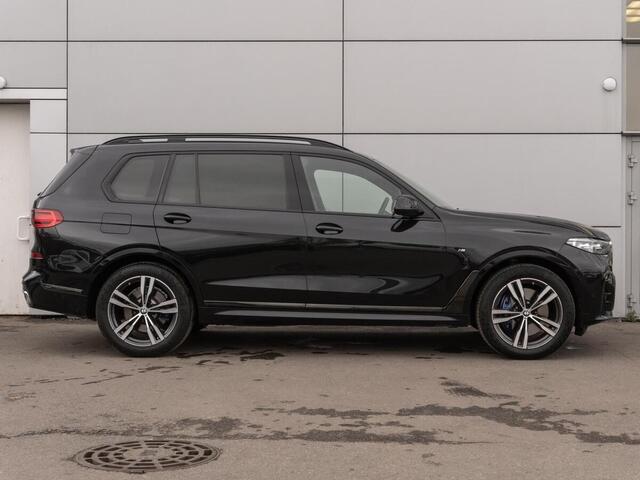 BMW X7 2021