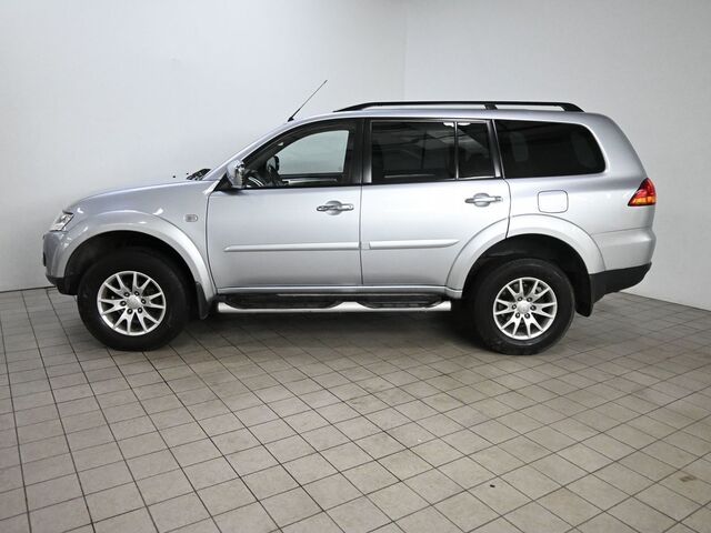 Mitsubishi Pajero Sport 2012