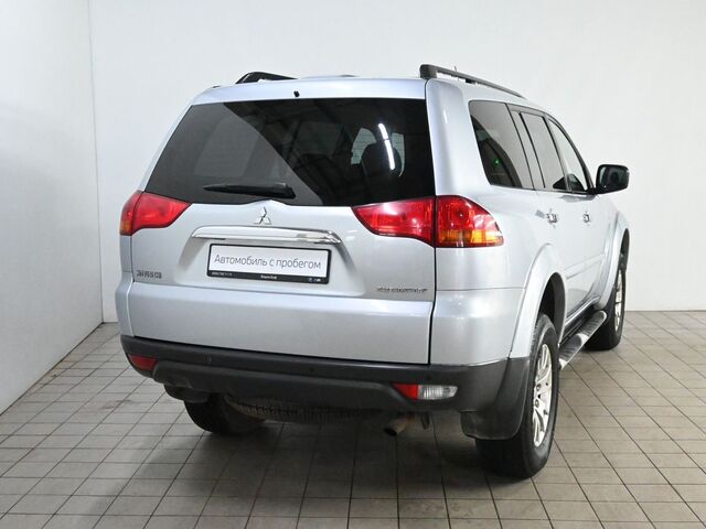 Mitsubishi Pajero Sport 2012