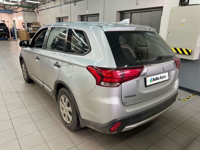 Mitsubishi Outlander 2017