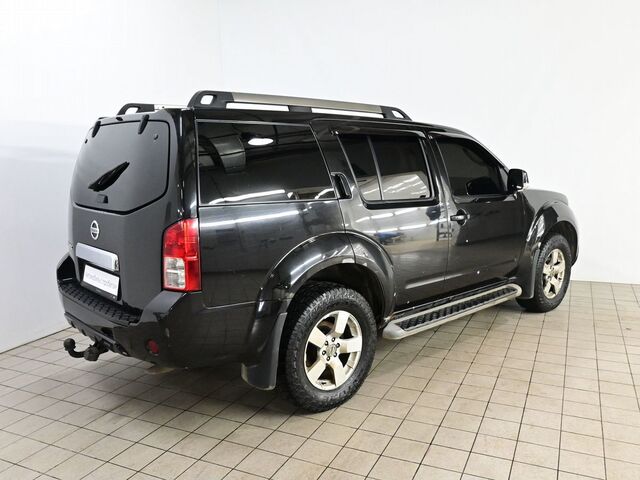 Nissan Pathfinder 2011