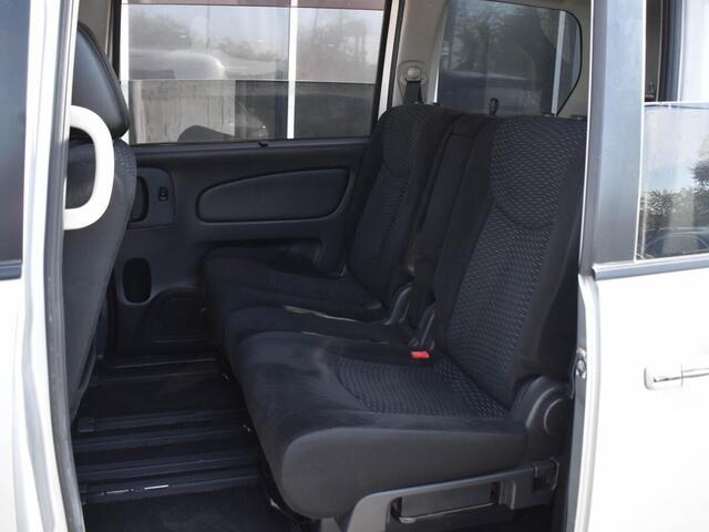 Nissan Serena 2010