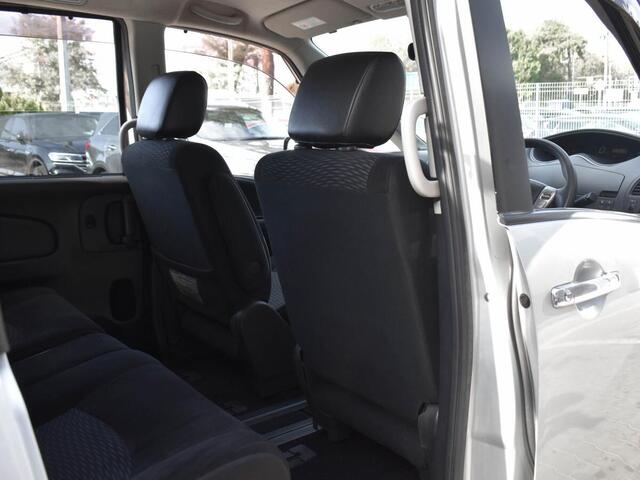 Nissan Serena 2010