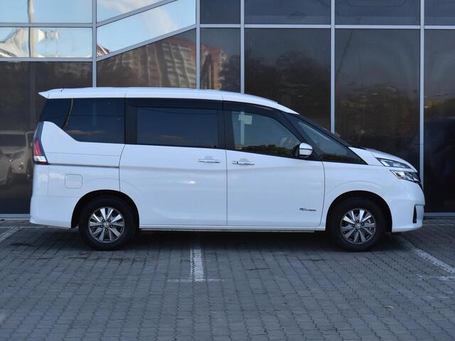 Nissan Serena 2018