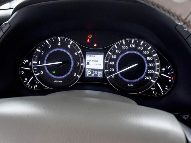 Infiniti QX56 2011