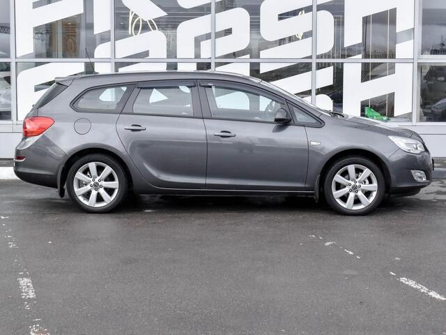 Opel Astra 2011