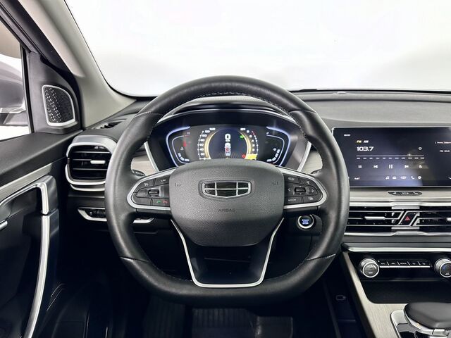 Geely Coolray 2023