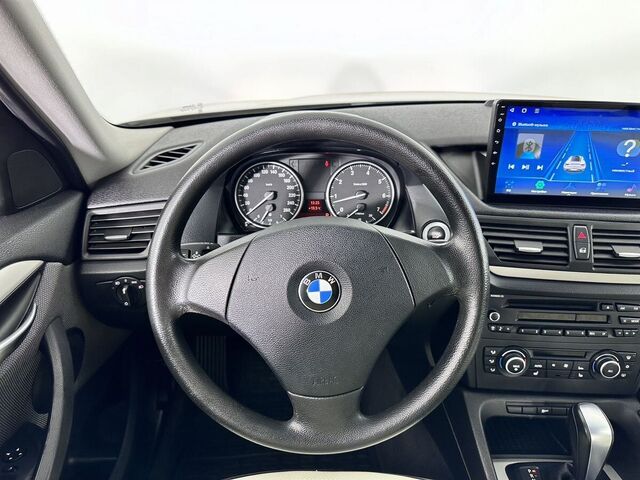 BMW X1 2011