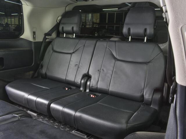 Lexus LX 2010