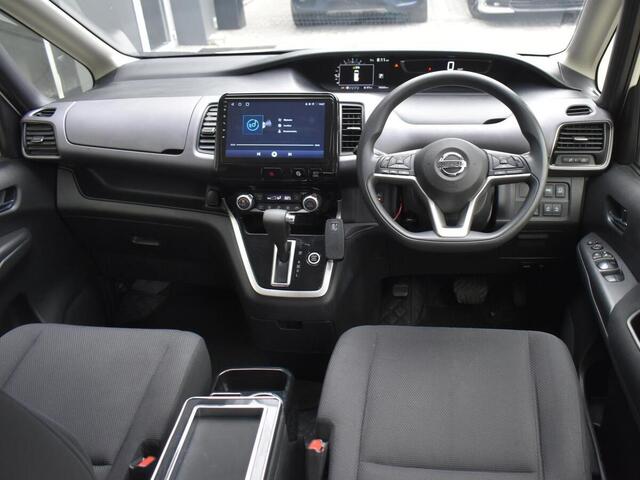 Nissan Serena 2017