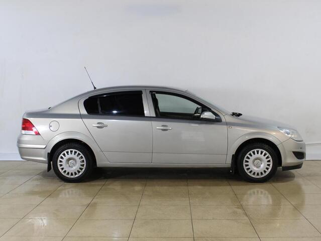 Opel Astra 2008