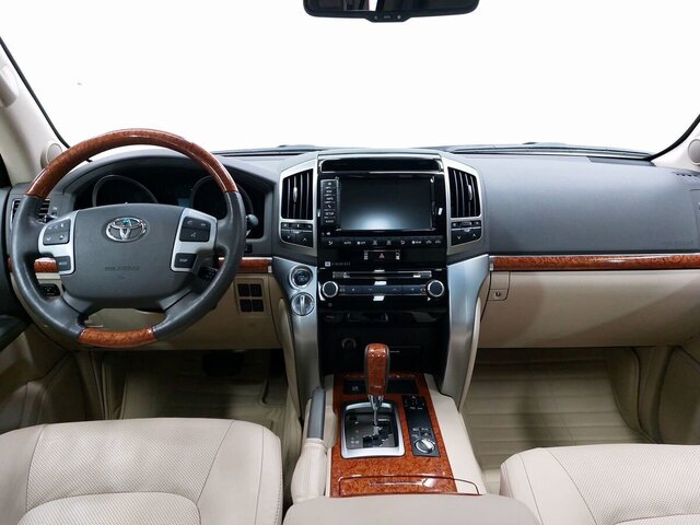 Toyota Land Cruiser 2014