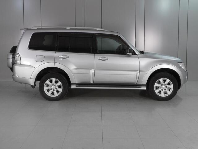 Mitsubishi Pajero 2011