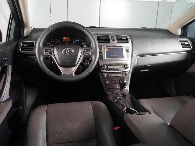 Toyota Avensis 2011