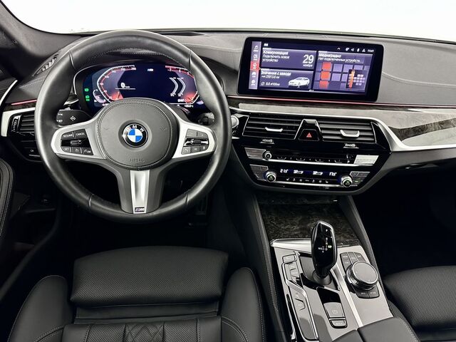 BMW 5 серии 2023