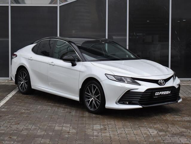 Toyota Camry 2021