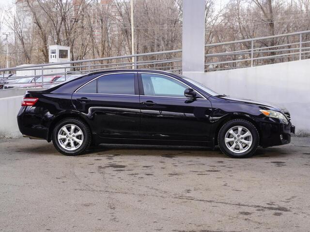 Toyota Camry 2011