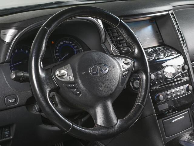 Infiniti QX70 2015