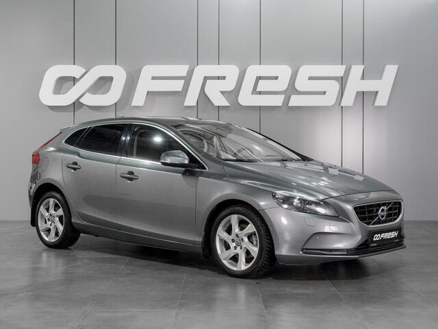 Volvo V40 2015