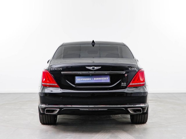 Genesis G90 2016